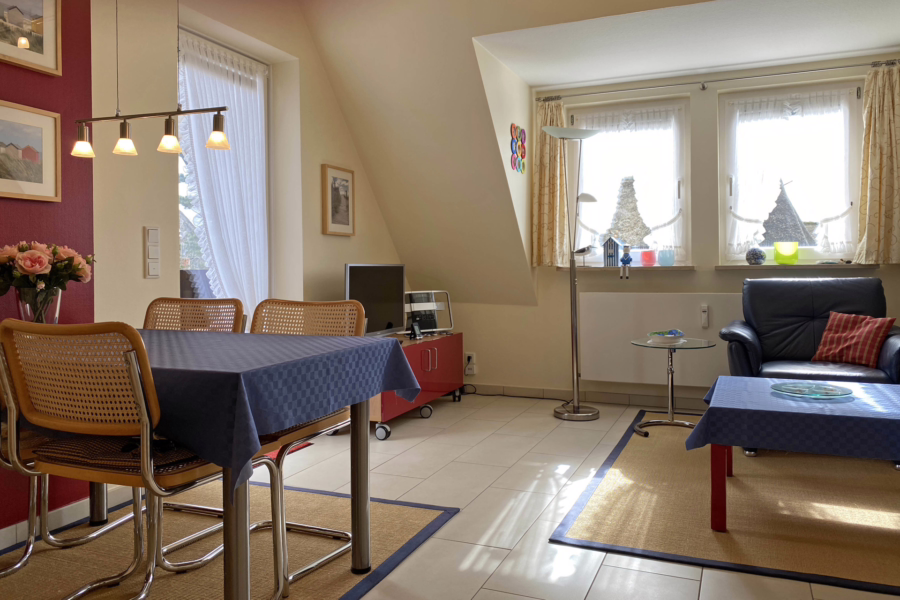 Bild - Helle, gepflegte 2-Zimmer-Dachgeschosswohnung in Wenningstedt