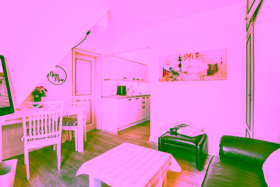 Bild - Reetgedecktes Mehrfamilienhaus in Strandnaher Lage