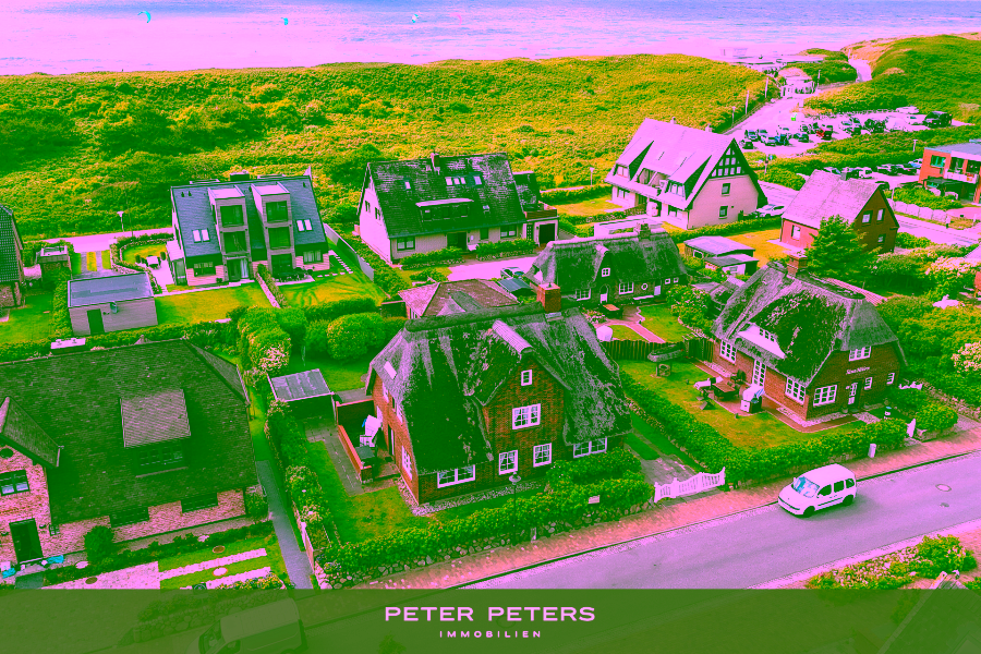 Titelbild - Reetgedecktes Mehrfamilienhaus in Strandnaher Lage