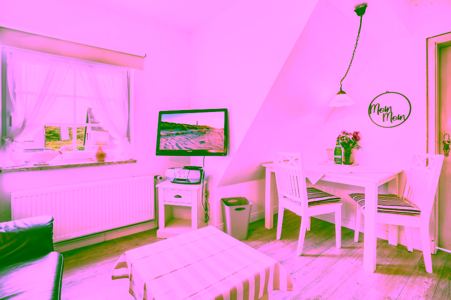 Bild - Reetgedecktes Mehrfamilienhaus in Strandnaher Lage