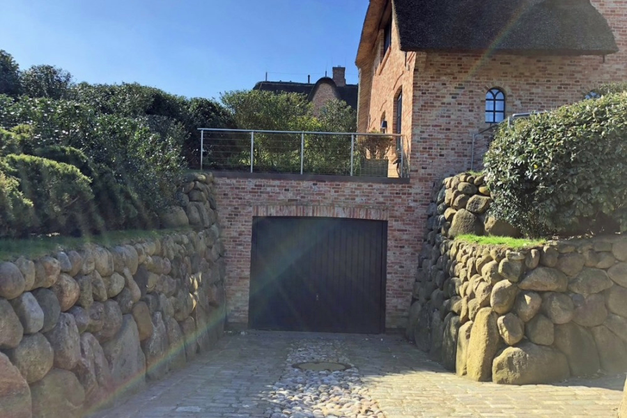 Bild - Reetgedecktes Mehrfamilienhaus in Strandnaher Lage