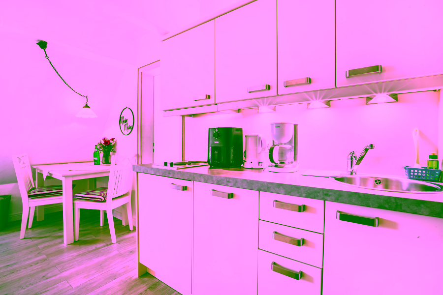 Bild - Reetgedecktes Mehrfamilienhaus in Strandnaher Lage