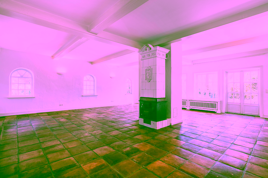 Bild - Reetgedecktes Reihenendhaus in einem wieder errichteten Friesenhof