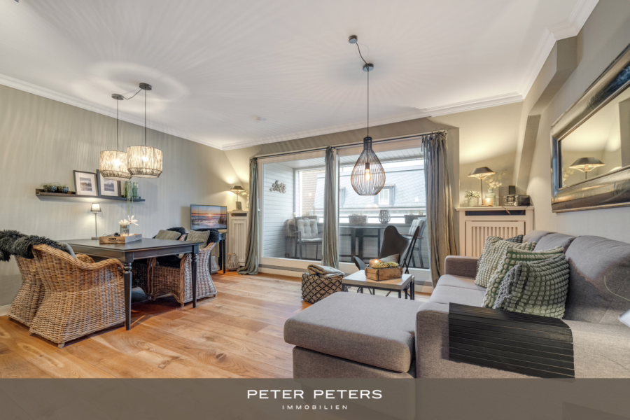 Titelbild - Stilvolle Dachgeschoss Wohnung mit Balkon