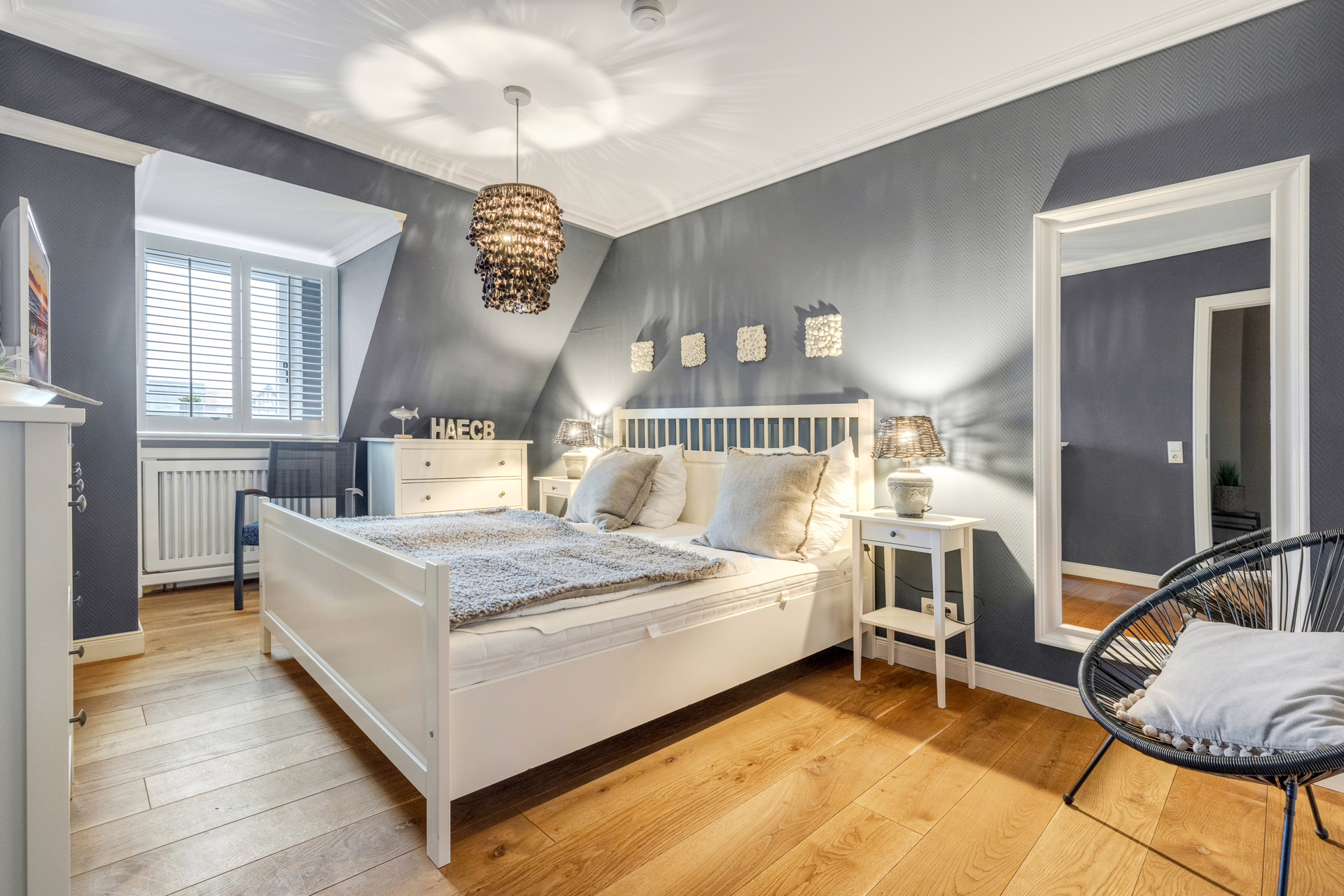 Bild - Stilvolle Dachgeschoss Wohnung mit Balkon
