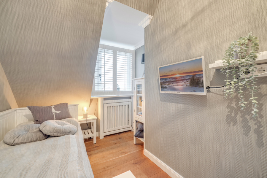 Bild - Stilvolle Dachgeschoss Wohnung mit Balkon