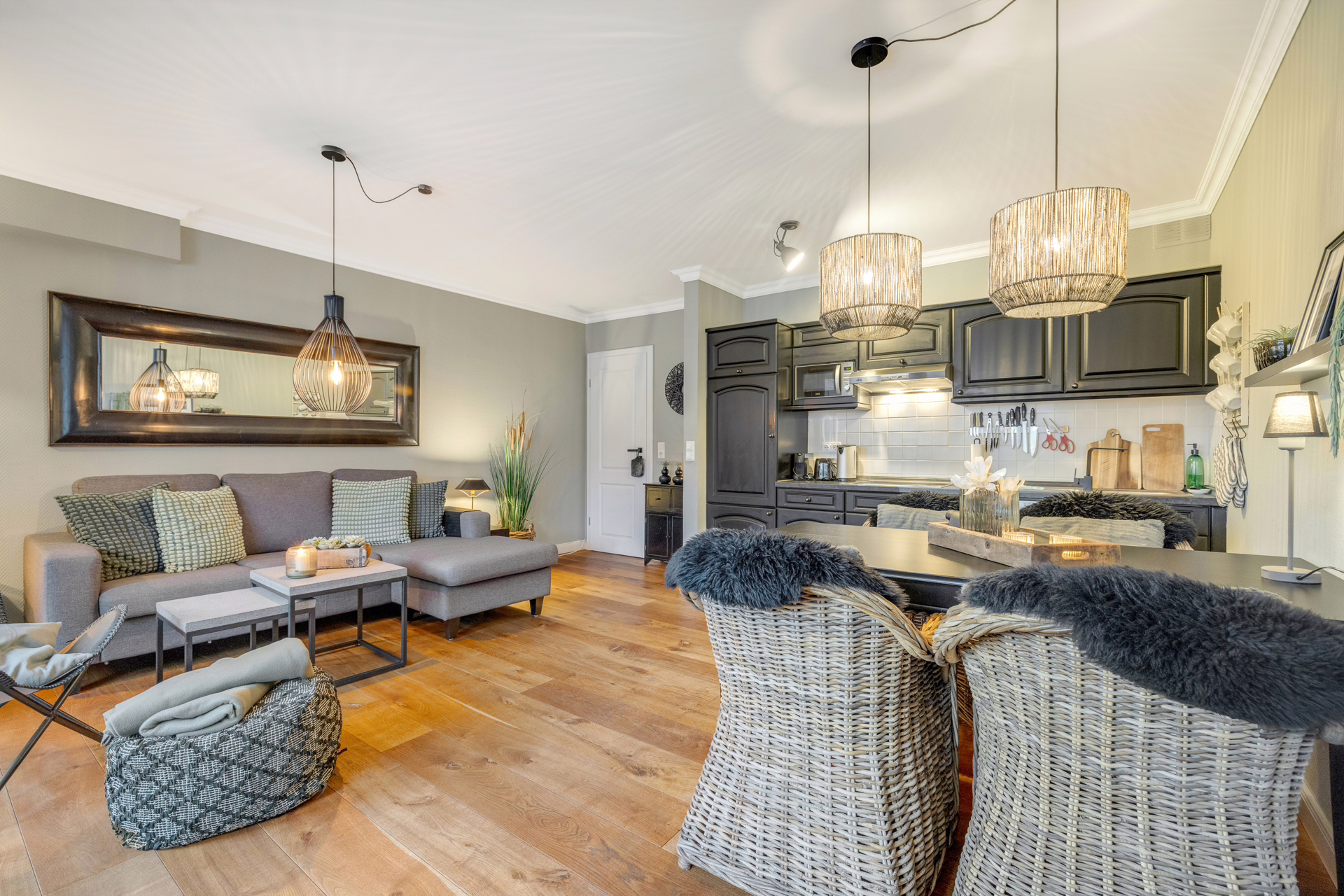 Stilvolle Dachgeschoss Wohnung mit Balkon - Bild (28877)