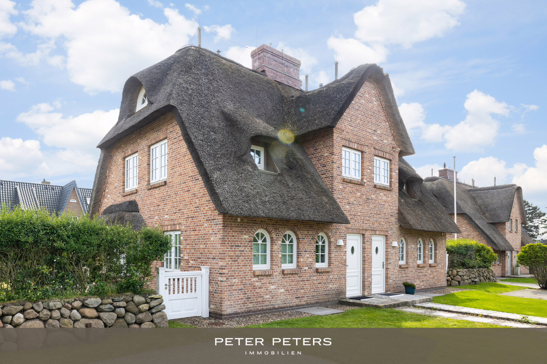 Exklusive Doppelhaushälfte im Herzen von Wenningstedt, 25996 Wenningstedt, Doppelhaushälfte