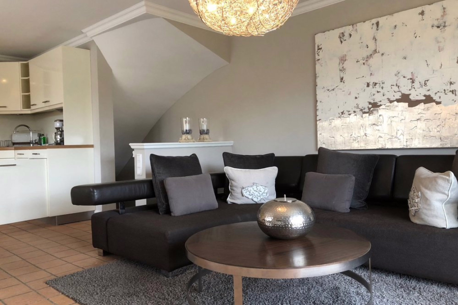 Bild - Helle und ansprechende 3-Zimmer-Erdgeschosswohnung unter Reet in Rantum