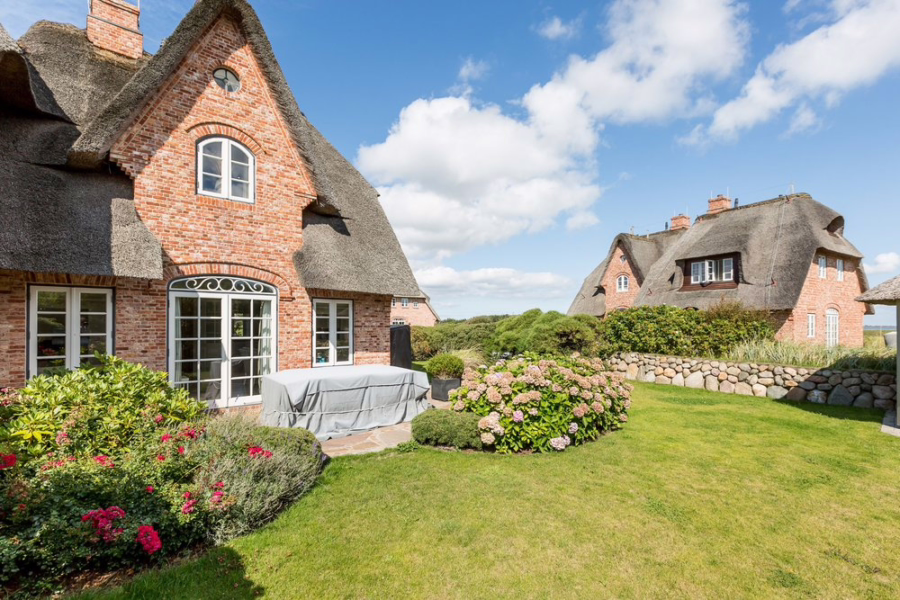 Bild - Helle und ansprechende 3-Zimmer-Erdgeschosswohnung unter Reet in Rantum