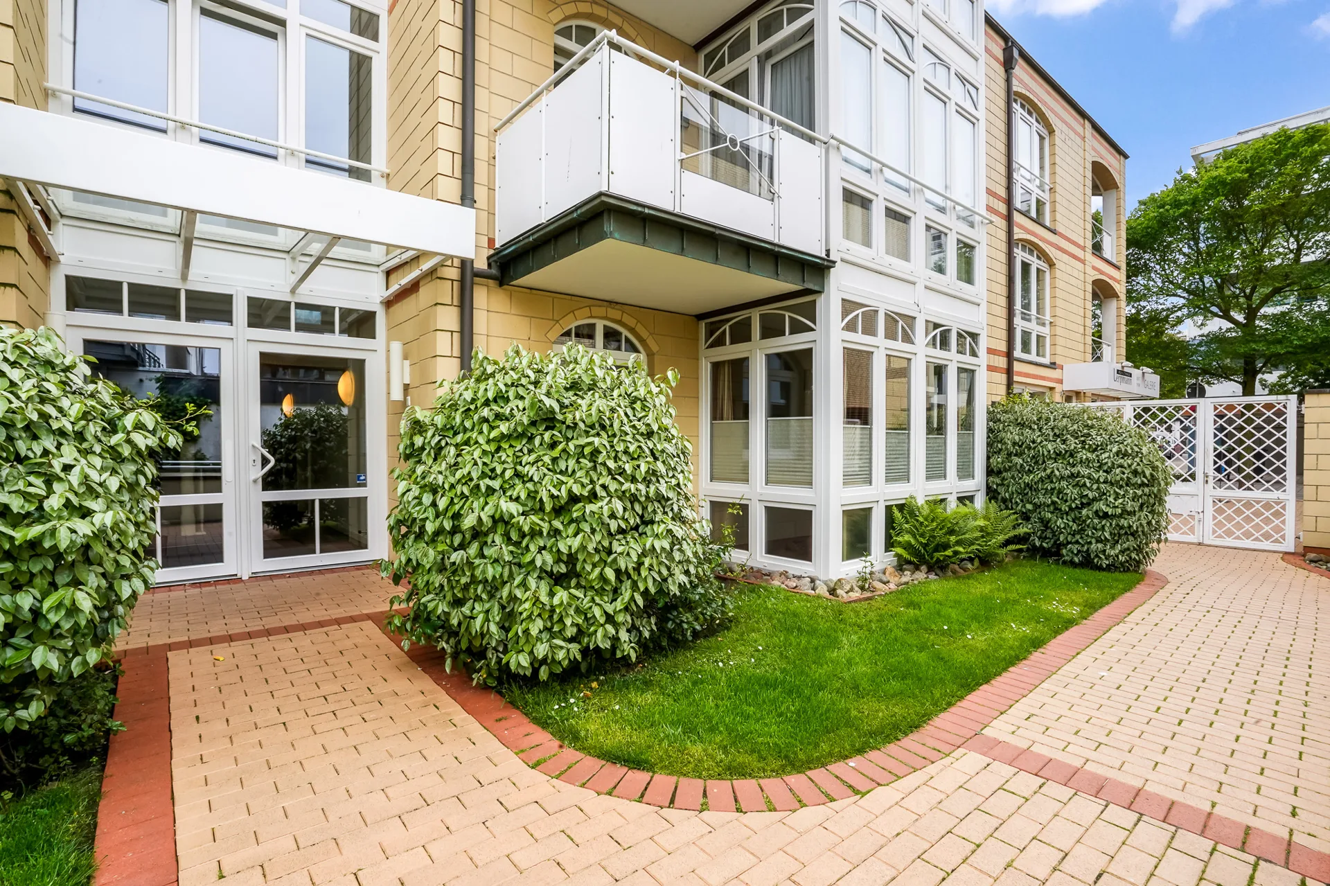 Bild - Zwei Zimmer Wohnung im Herzen von Westerland mit Fahrstuhl, Tiefgarage und Wellnessbereich