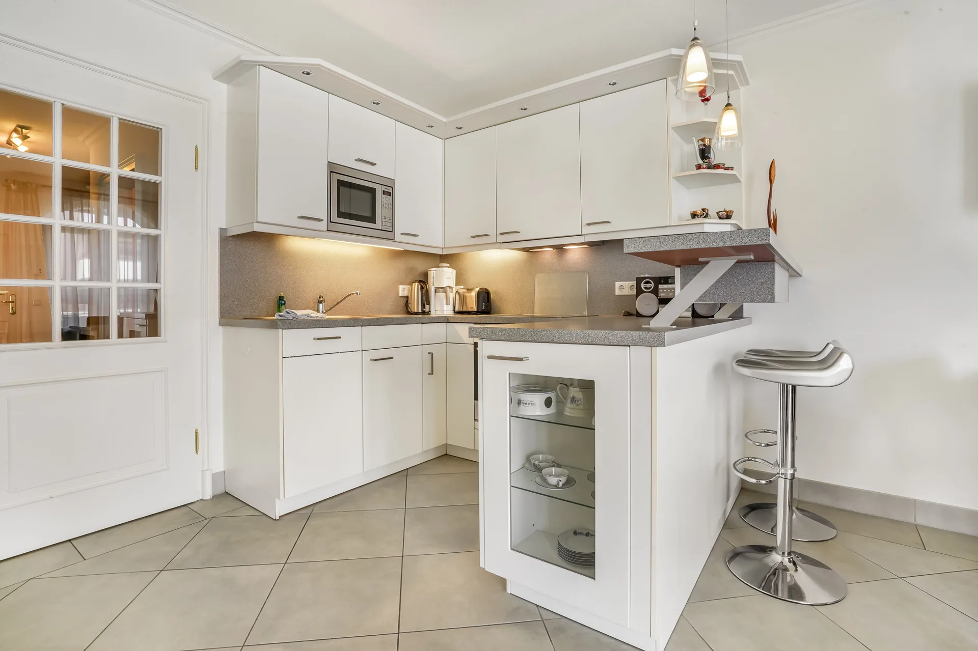 Bild - Zwei Zimmer Wohnung im Herzen von Westerland mit Fahrstuhl, Tiefgarage und Wellnessbereich