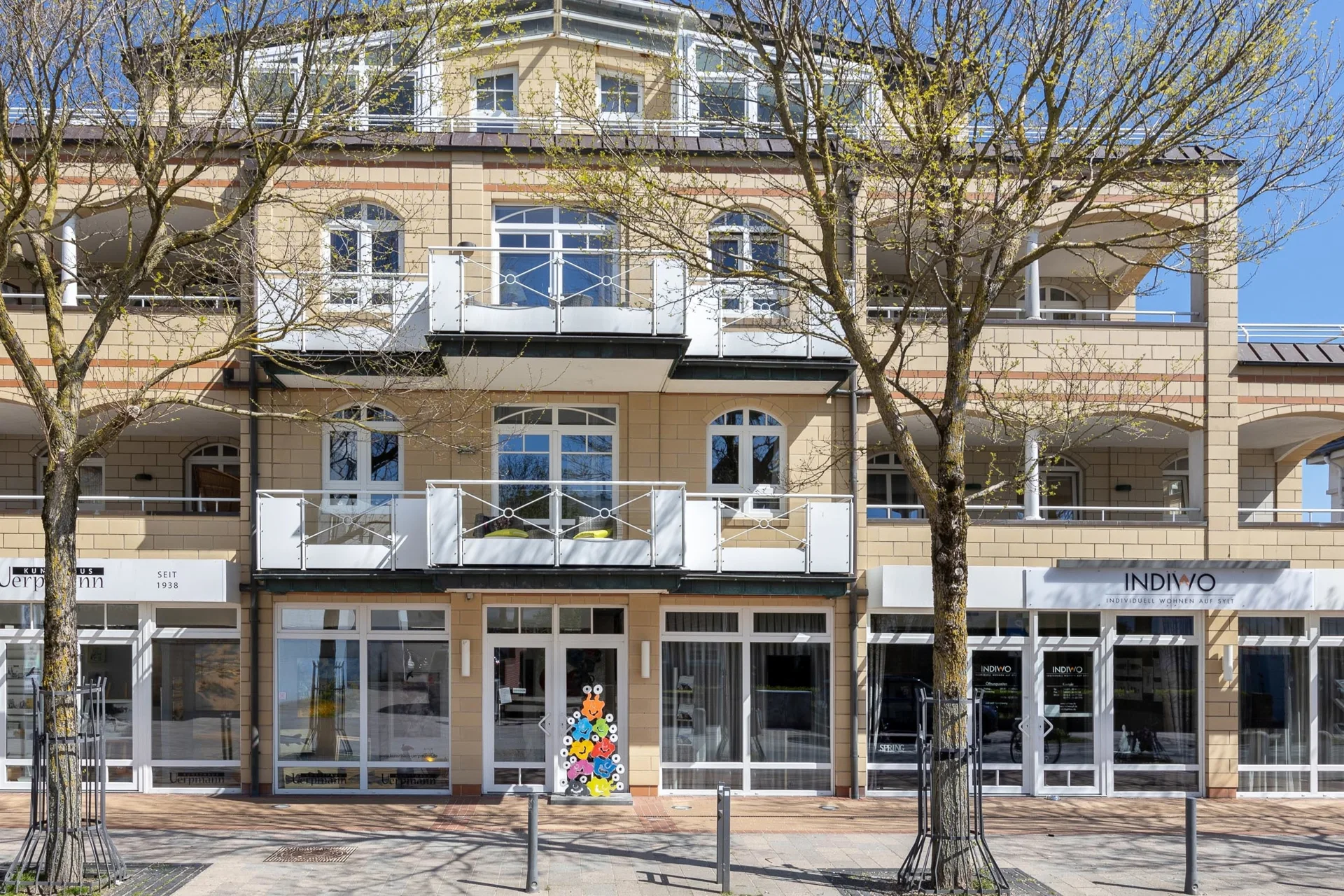 Bild - Zwei Zimmer Wohnung im Herzen von Westerland mit Fahrstuhl, Tiefgarage und Wellnessbereich