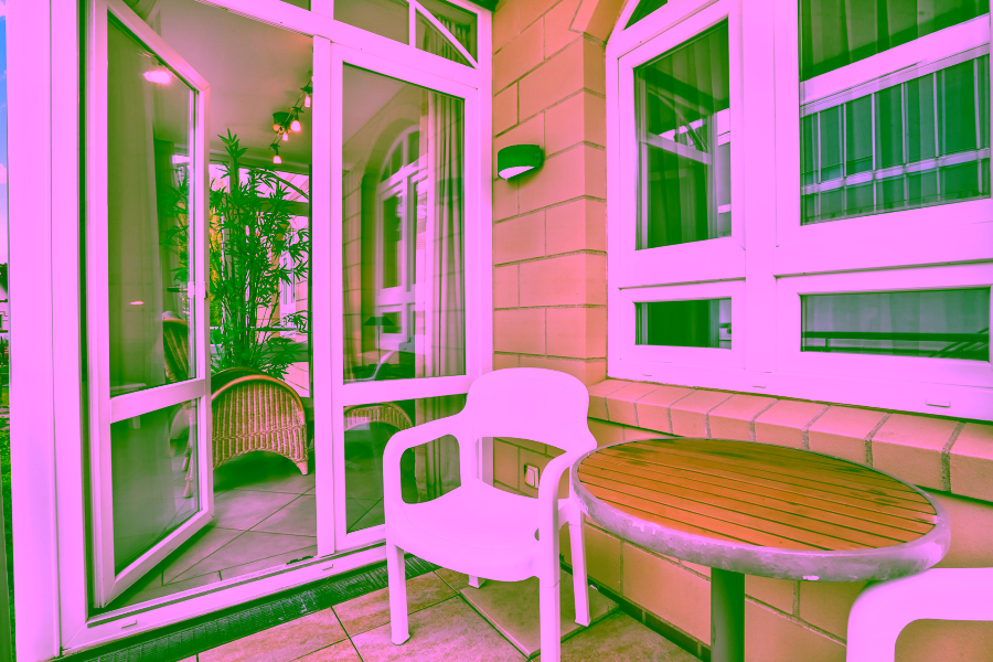 Bild - Zwei Zimmer Wohnung im Herzen von Westerland mit Fahrstuhl, Tiefgarage und Wellnessbereich