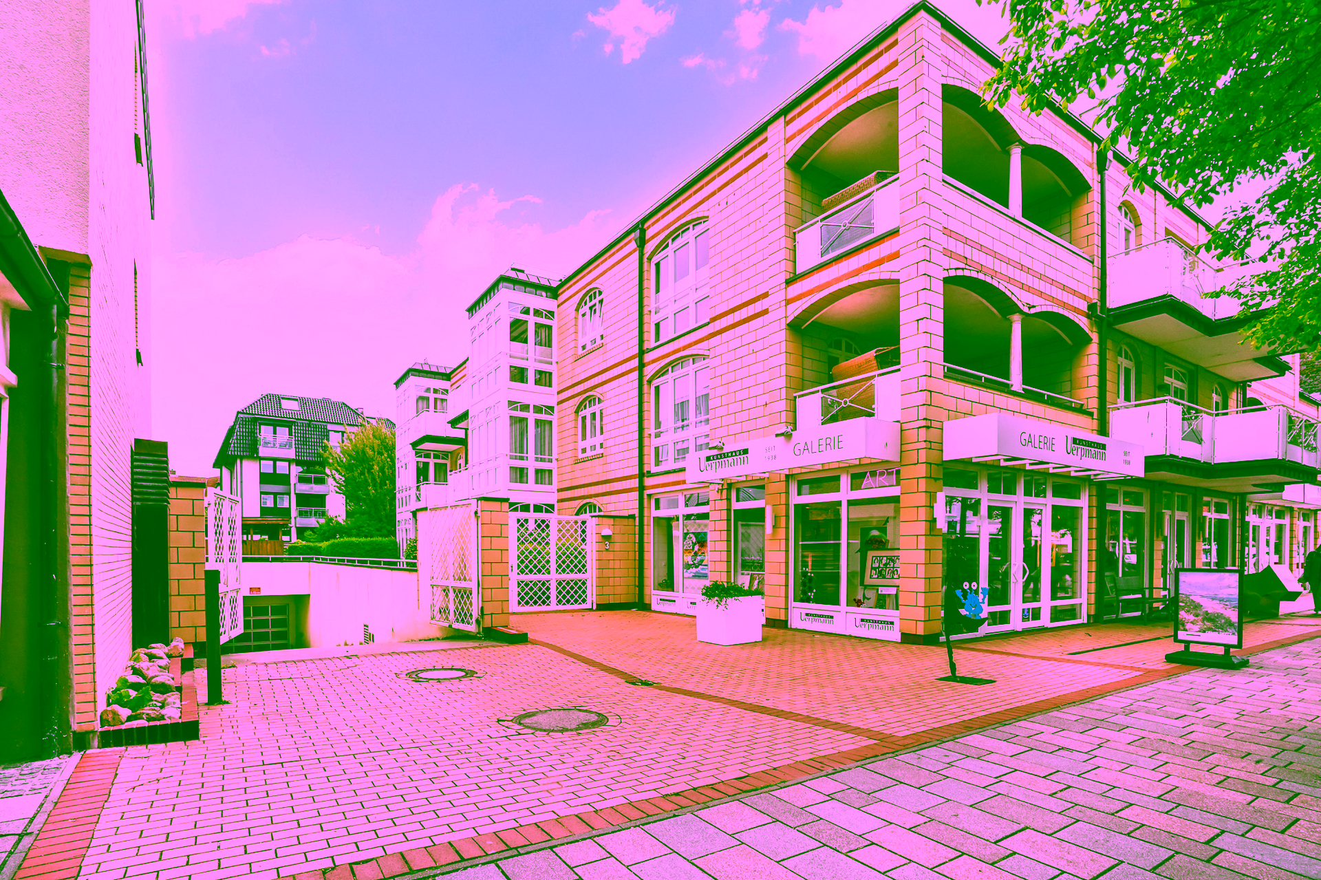 Zwei Zimmer Wohnung im Herzen von Westerland mit Fahrstuhl, Tiefgarage und Wellnessbereich - Bild (18004)