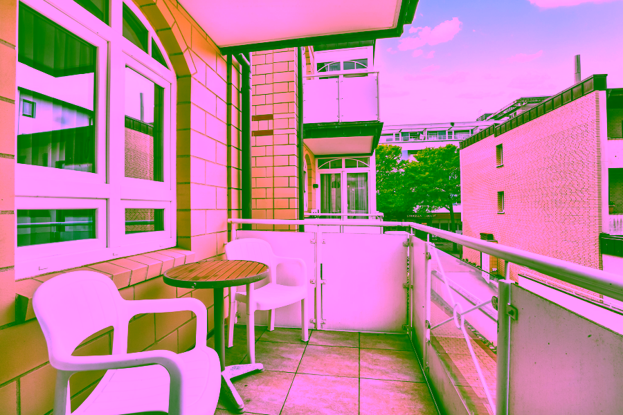 Bild - Zwei Zimmer Wohnung im Herzen von Westerland mit Fahrstuhl, Tiefgarage und Wellnessbereich