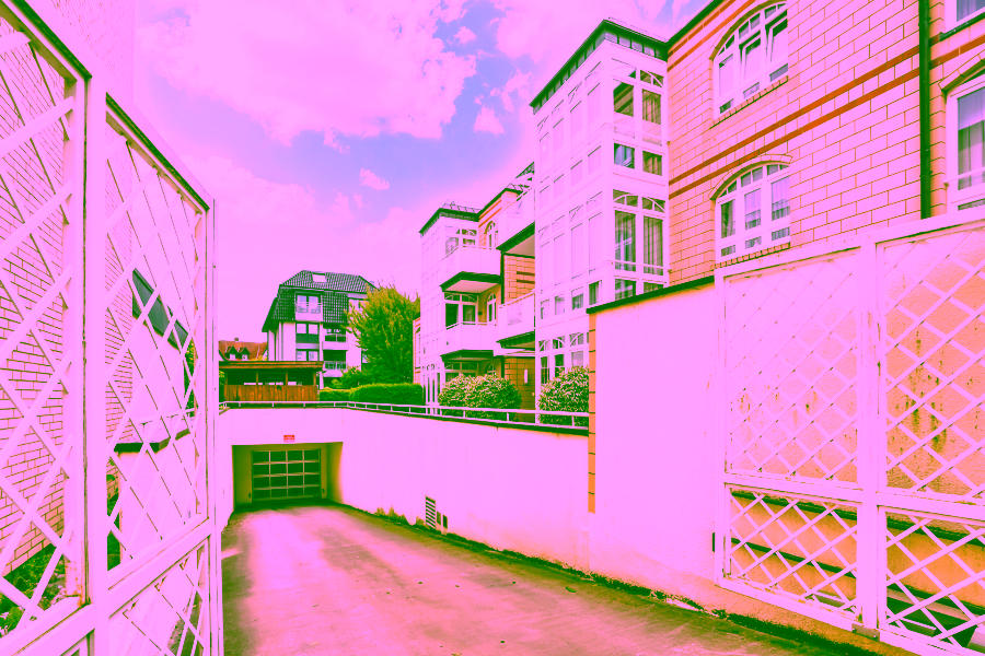 Bild - Zwei Zimmer Wohnung im Herzen von Westerland mit Fahrstuhl, Tiefgarage und Wellnessbereich