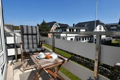 Bild - Eigentumswohnung direkt hinter den Dünen von Westerland am Strandübergang