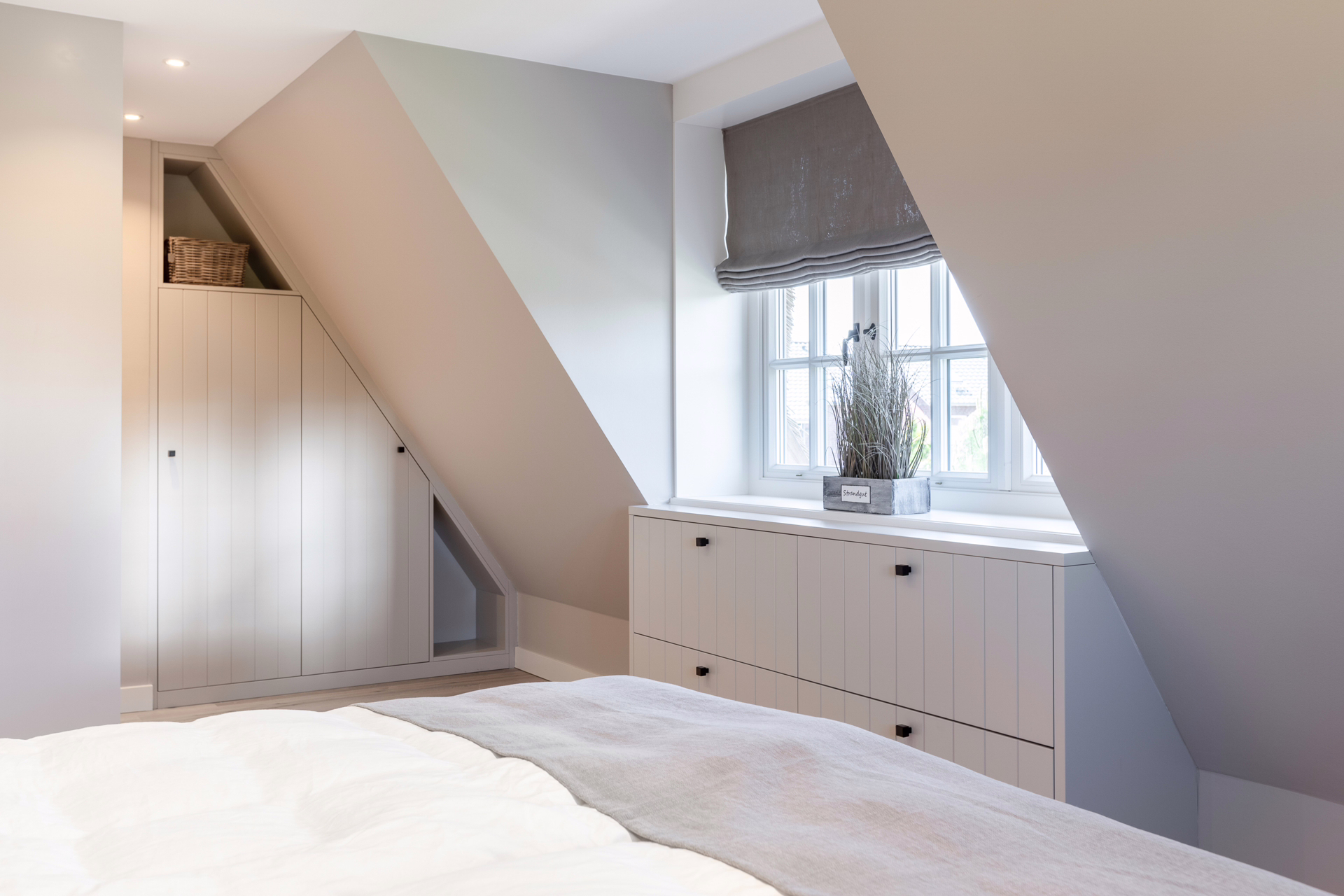 Bild - Neuwertige Doppelhaushälfte unter Reet mit großzügigem Garten in Wenningstedt