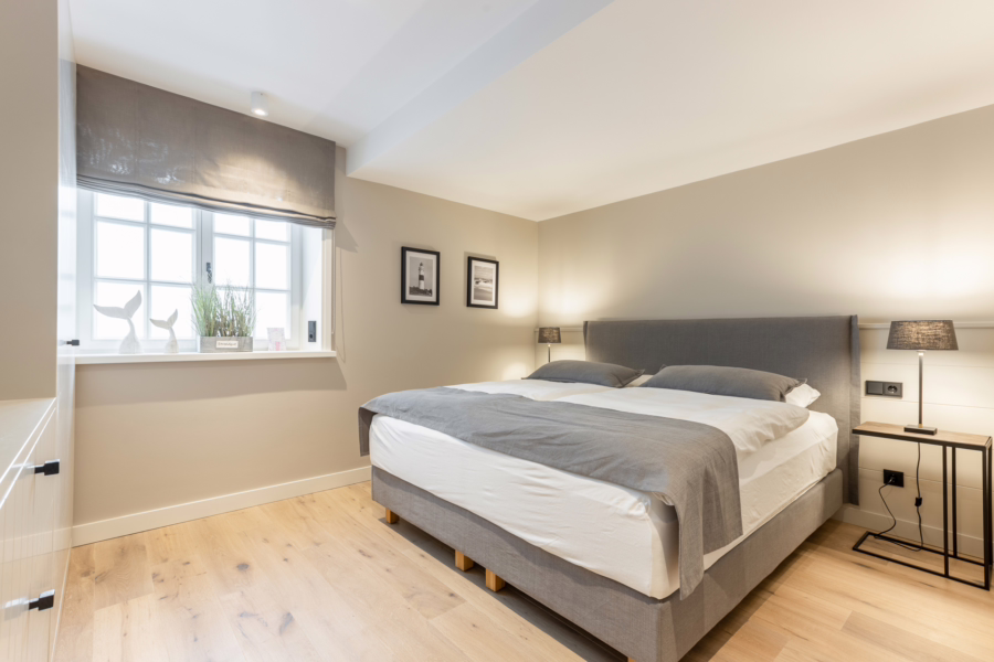 Bild - Neuwertige Doppelhaushälfte unter Reet mit großzügigem Garten in Wenningstedt