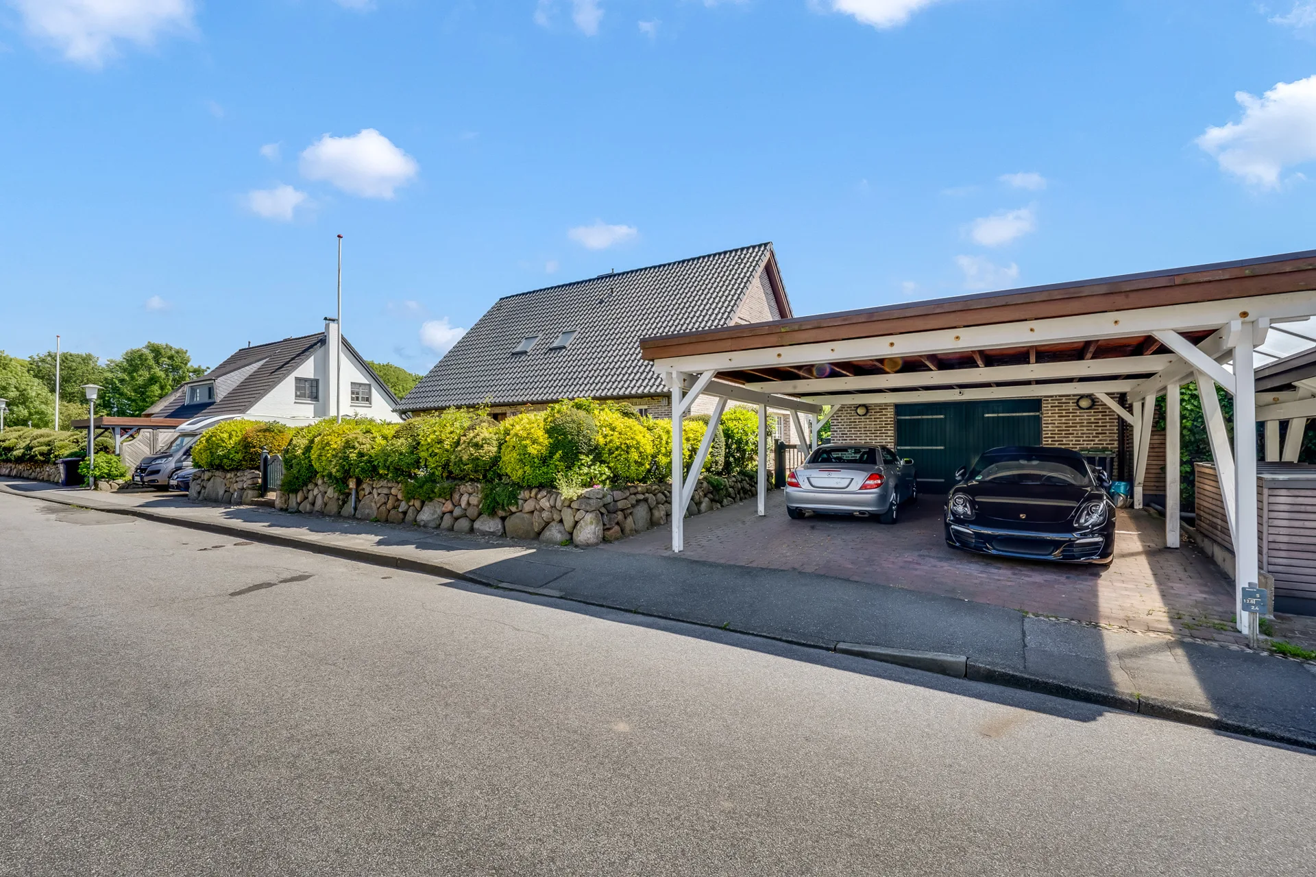Bild - Saniertes Einzelhaus mit schönem Garten