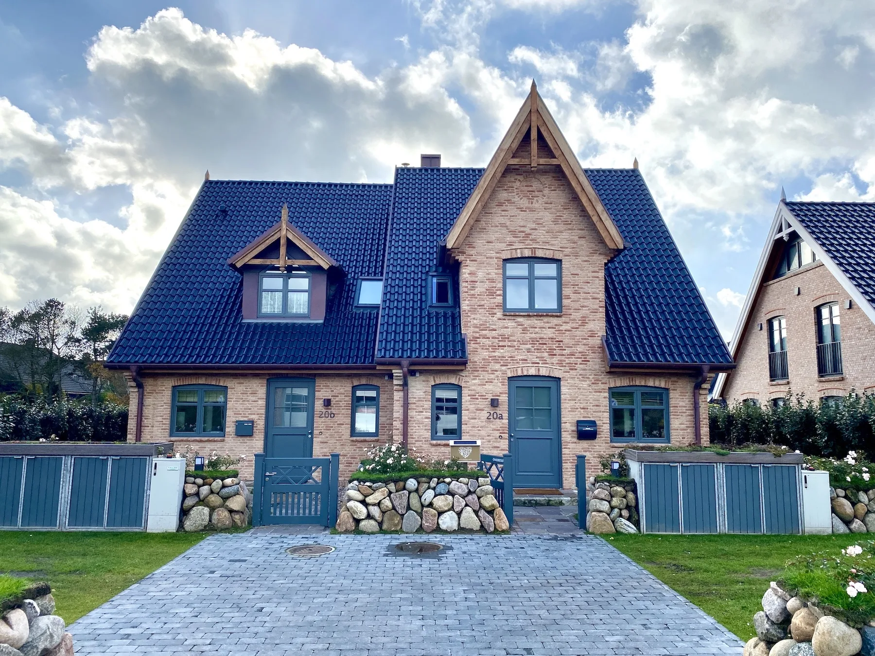 Bild - Neubauhaushälften mit Garage in schöner Lage von Wenningstedt
