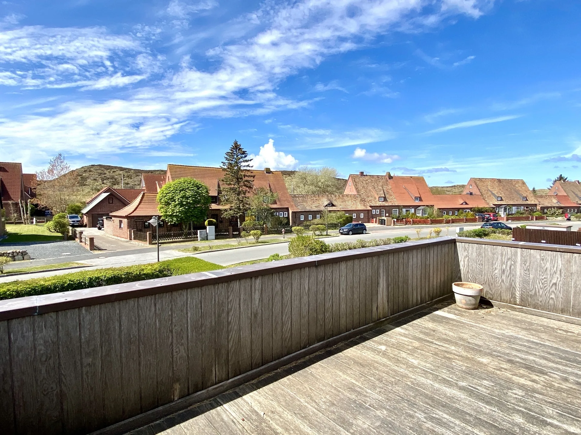 Bild - Doppelhaushälfte mit Dachterrasse und Garage nahe den Lister Dünen