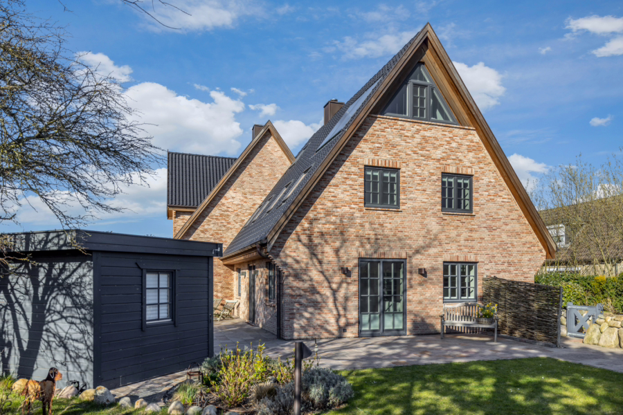 Bild - Schöne Haushälfte in ruhiger Lage von Wenningstedt