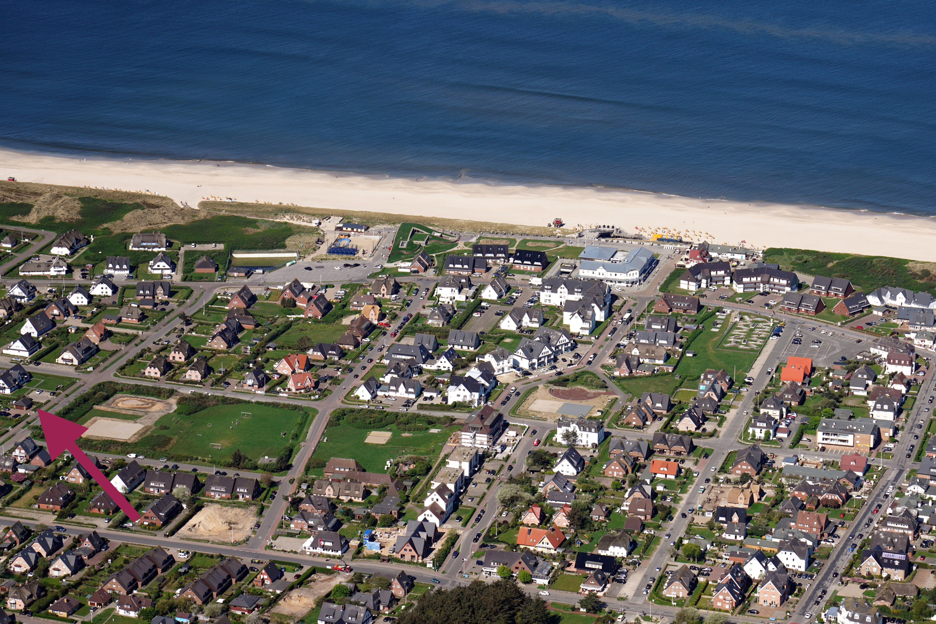 Luftbild - Schöne Obergeschosswohnung fußläufig zum Meer in Wenningstedt