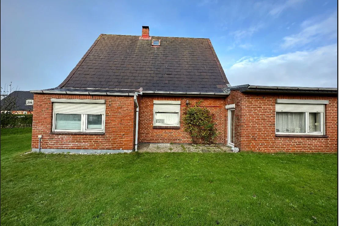 Bild - Einfamilienhaus im nördlichen Stadtgebiet von Westerland zum Sanieren oder neu bauen