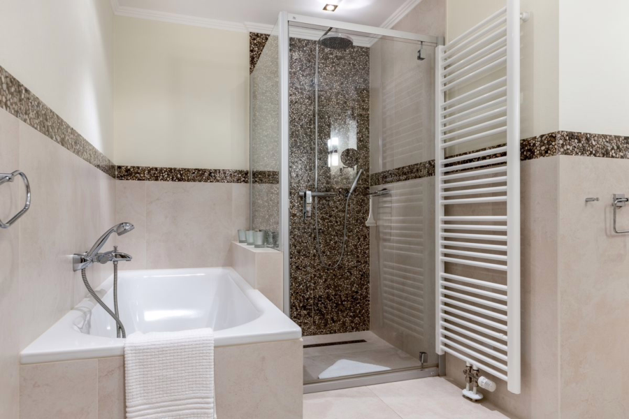 Bild - Schönes Mittelhausteil in der Nähe des Wenningstedter Dorfteiches