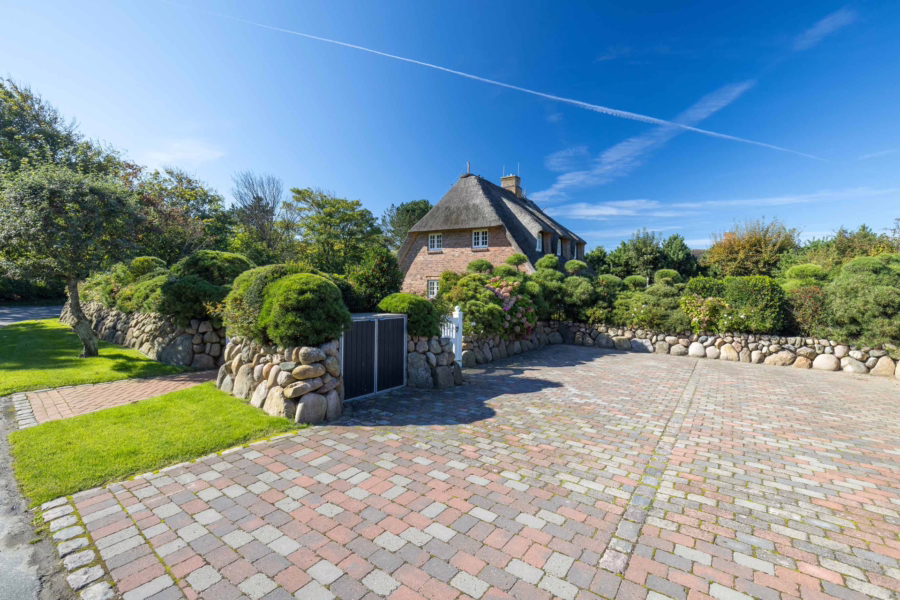 Bild - Schönes Domizil unter Reet in ruhiger Lage von Kampen