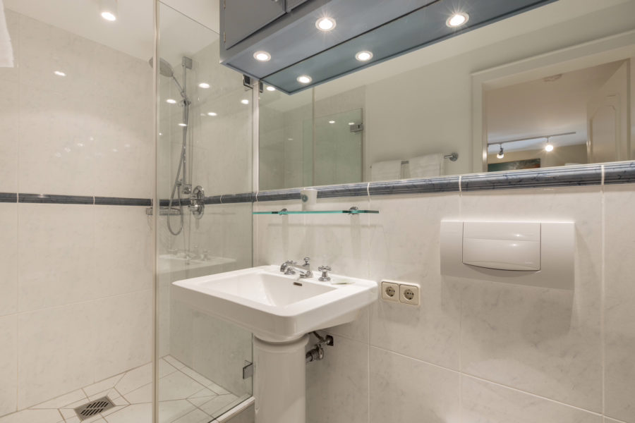 Bild - Endhaus unter Reet in begehrter Lage von Kampen