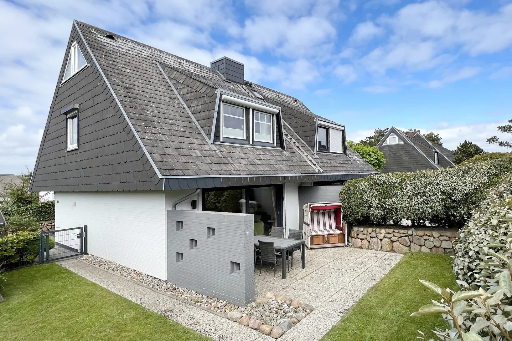 Bild - Moderne Haushälfte in Alt Westerland