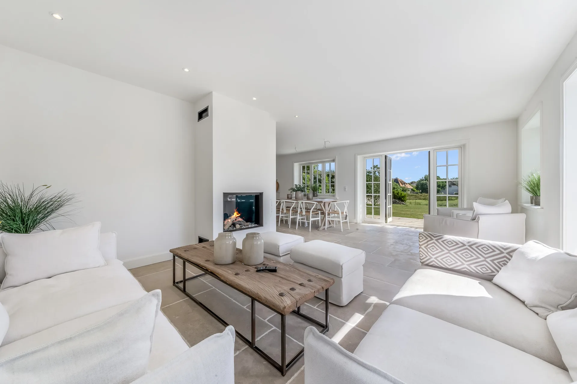Neubau eines tollen Doppelhauses unter Reet mit genehmigter Ferienvermietung und Garage - Bild (100664)