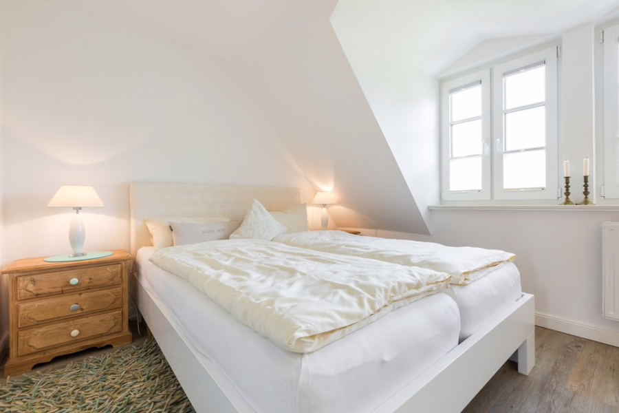 Bild - Schönes, modernes Hausteil im Herzen von Morsum