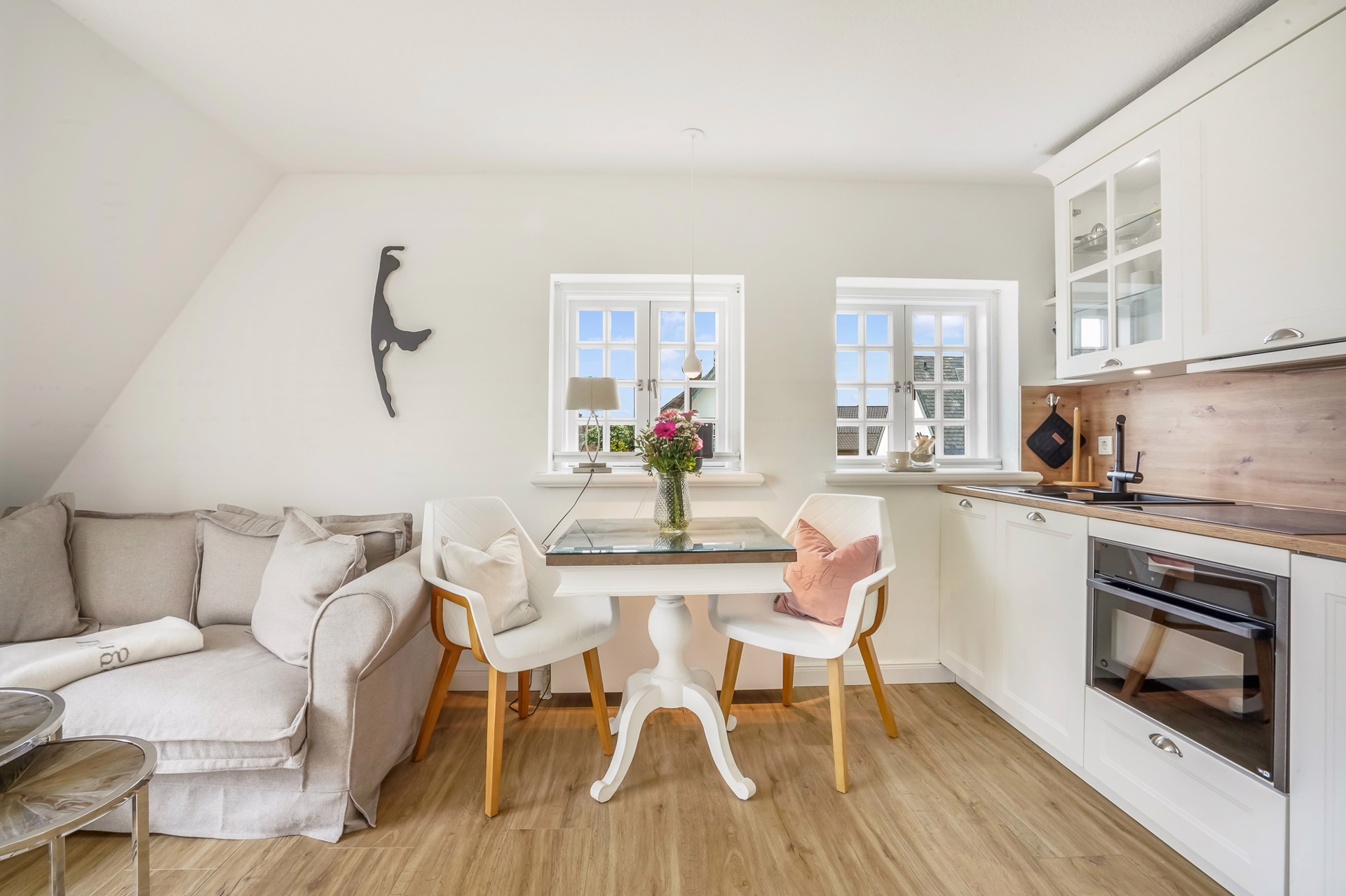 Bild - Schöne, ruhig gelegene Wohnung zwischen Dorfteich und Weststranddünen
