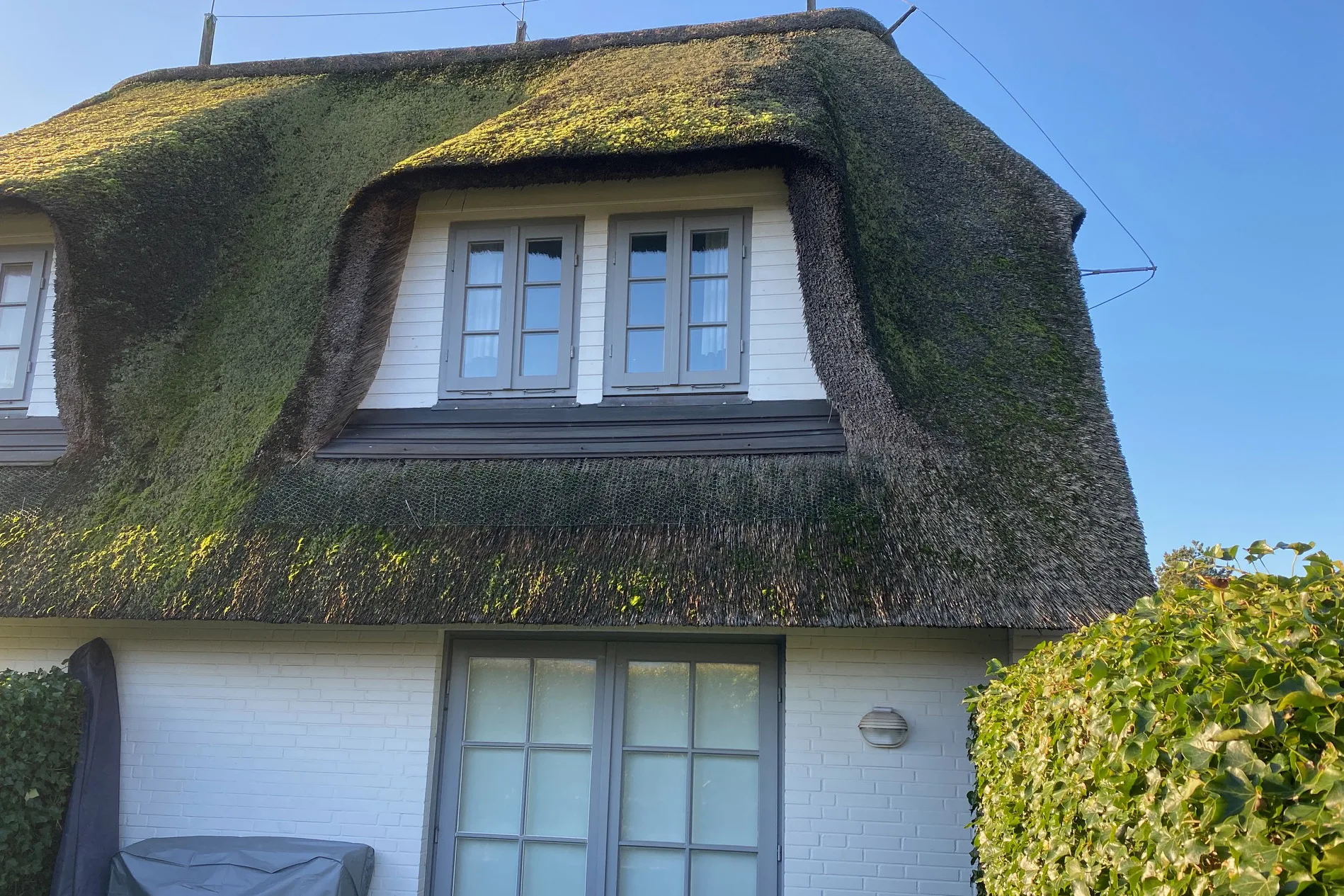 Haus - Sehr ansprechende, moderne Dachgeschosswohnung unter Reet in Keitum
