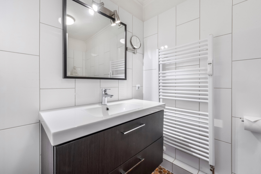 Bild - Doppelhaushälfte mit zwei Wohnungen in zentraler Lage von Westerland