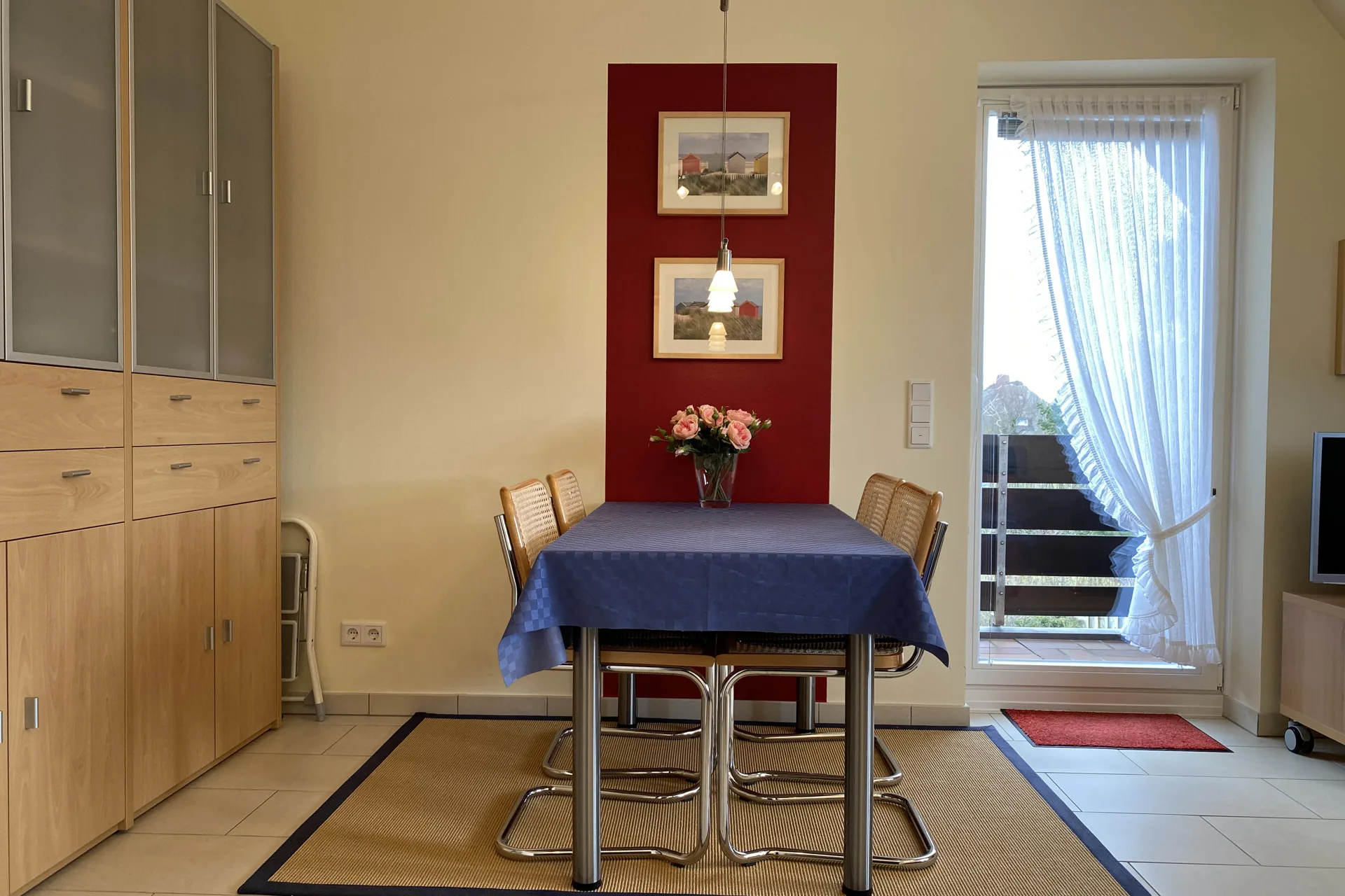 Bild - Helle, gepflegte 2-Zimmer-Dachgeschosswohnung in Wenningstedt