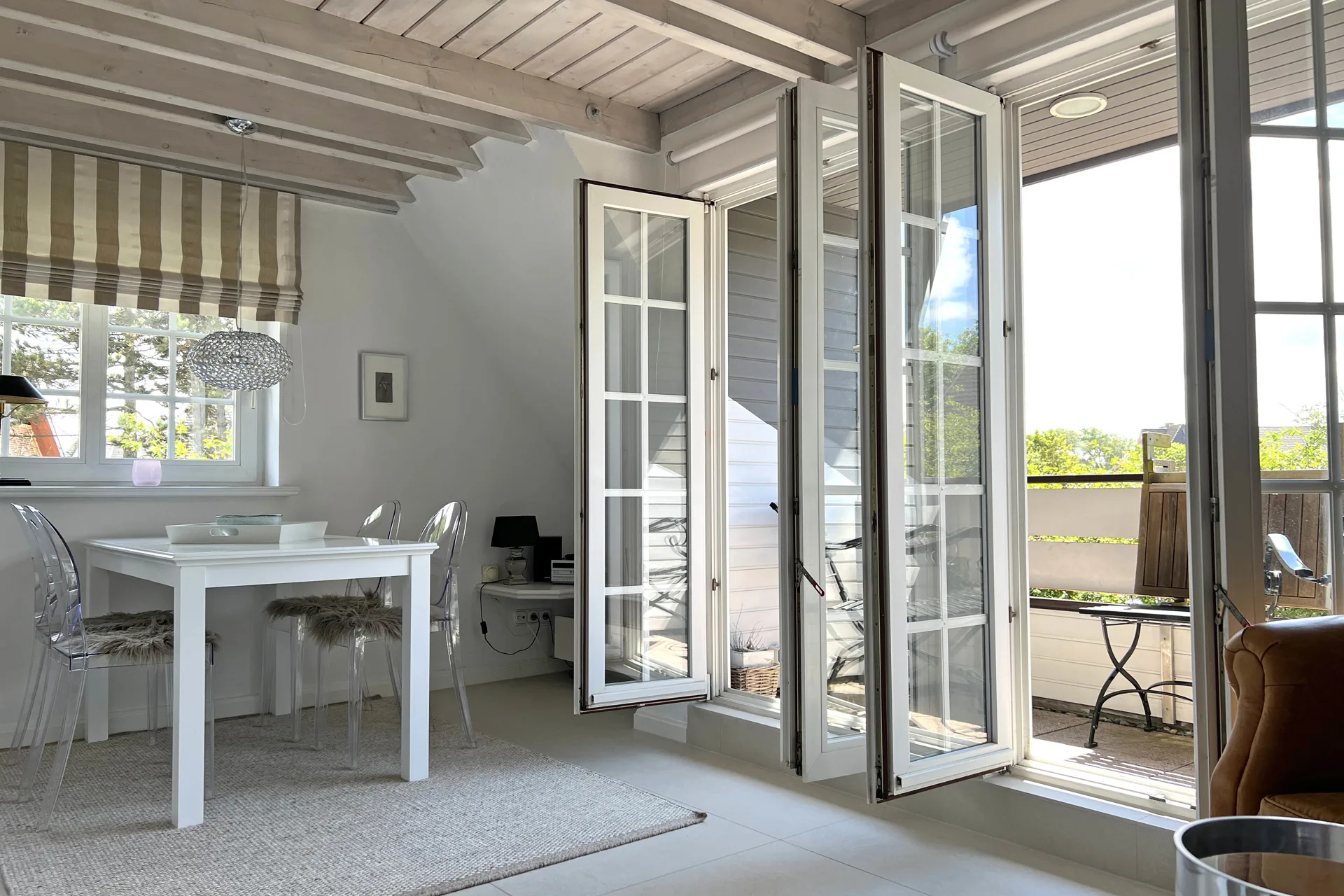 12 - Helle, moderne 3-Zimmer-Wohnung mit Süd-Westloggia in Munkmarsch