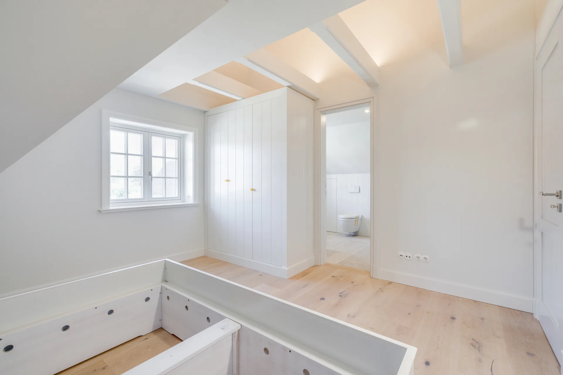 Bild - Großzügiges Neubau-Doppelhaus unter Reet in toller Lage von Wenningstedt