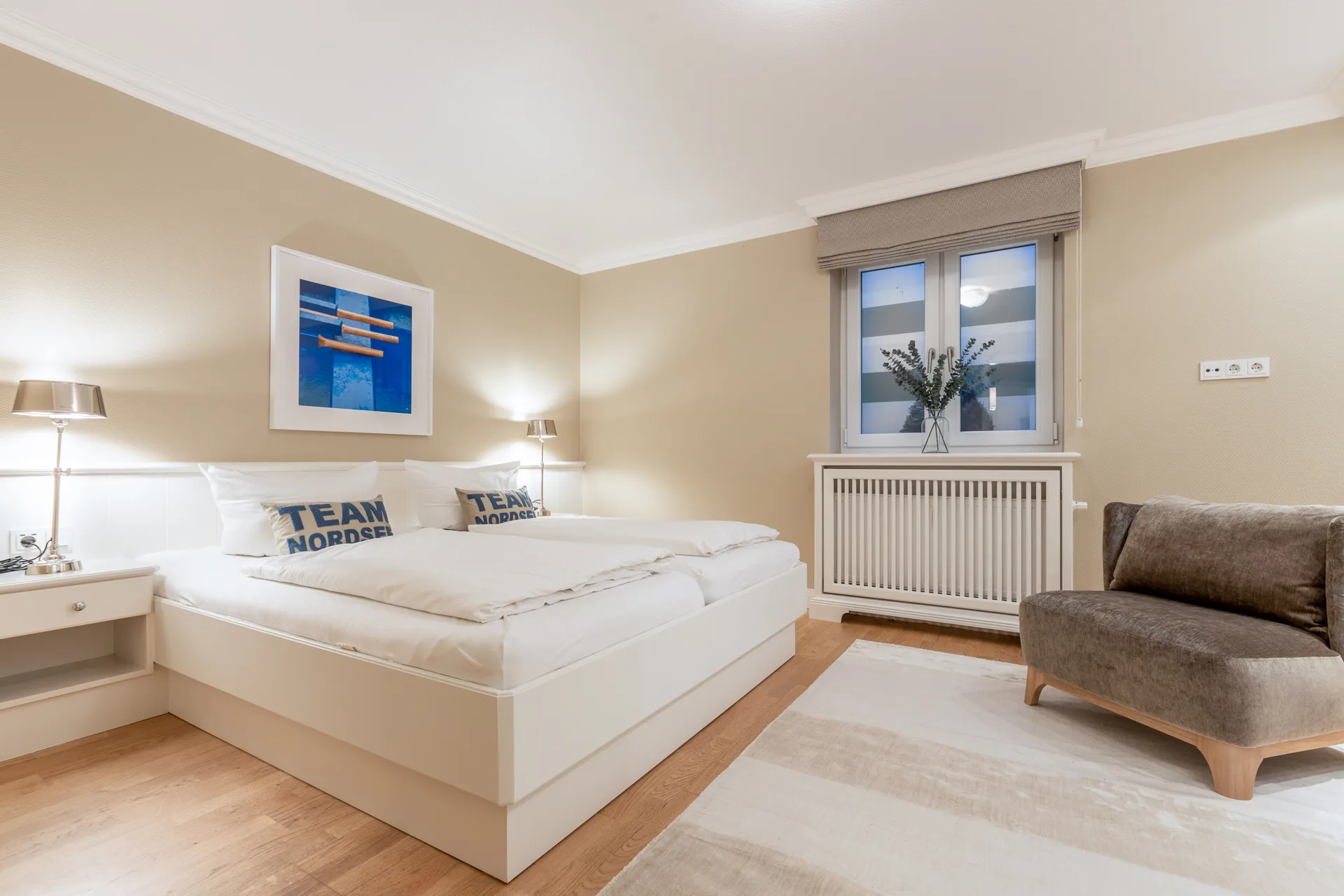 Bild - Hochwertige Erdgeschosswohnung mit sonniger Terrasse in strandnaher Lage von Westerland