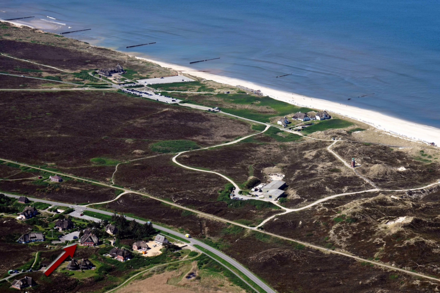 Luftbild1 - Reetgedecktes Hausteil in zurückgezogener Lage von Kampen