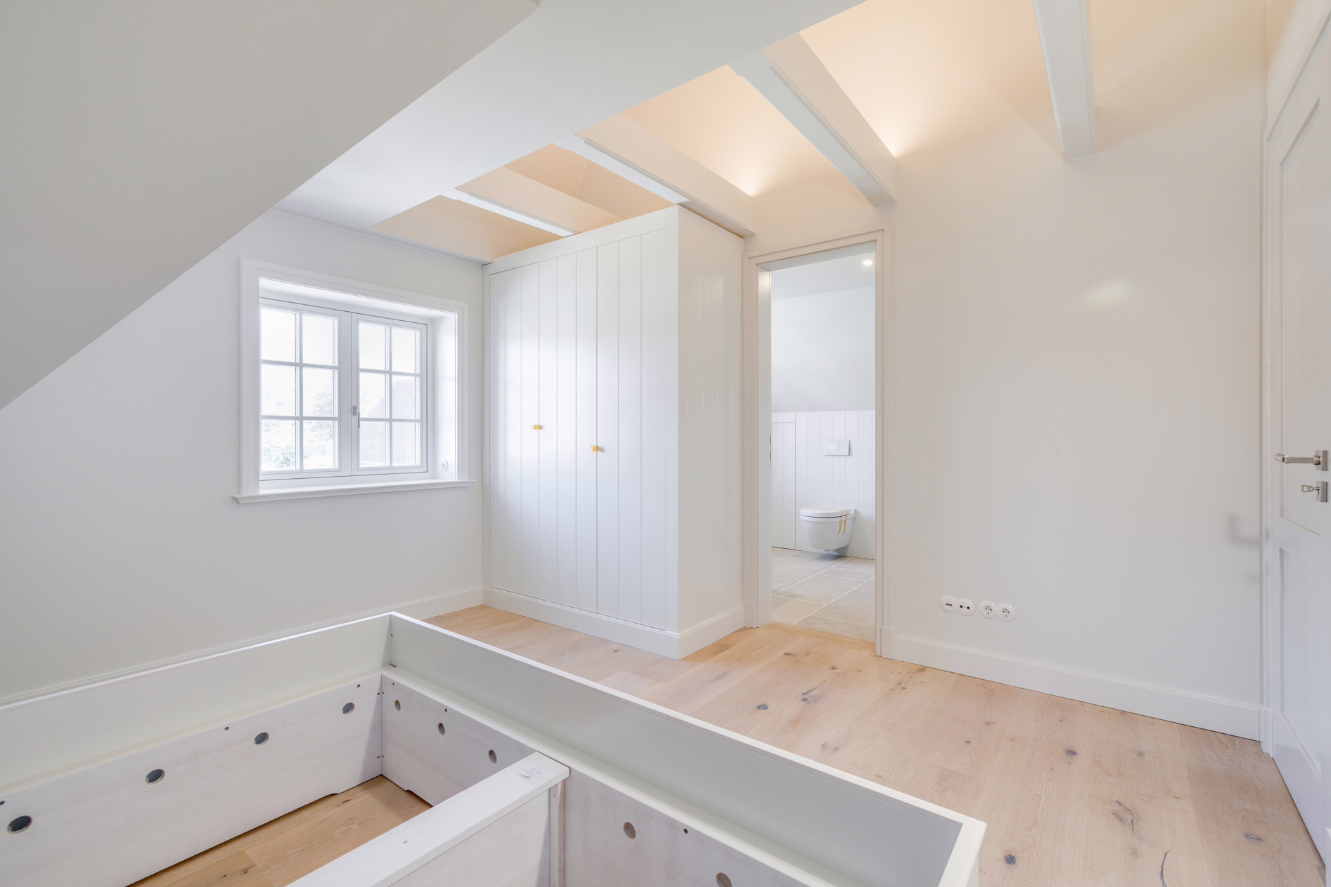 Bild - Großzügiges Neubau-Doppelhaus unter Reet in toller Lage von Wenningstedt