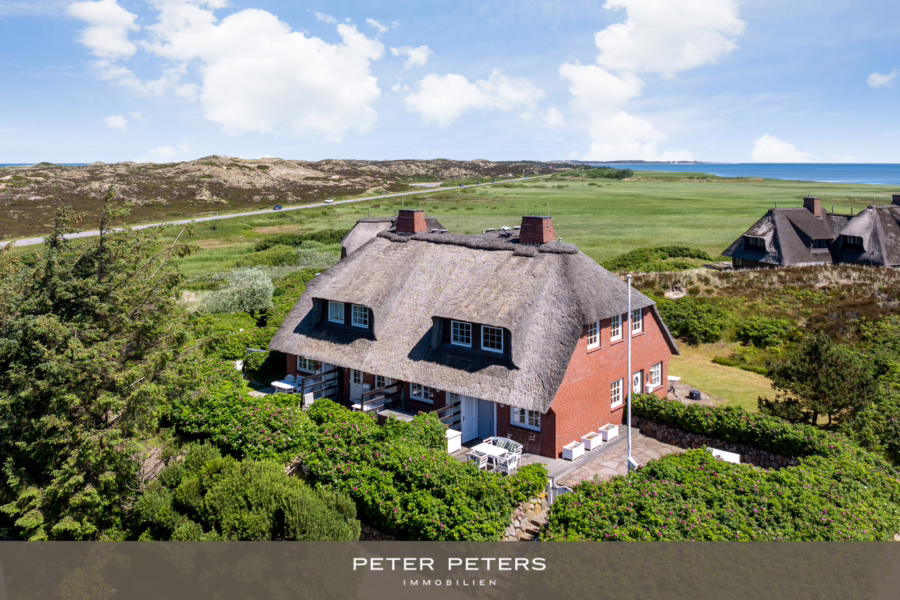 Titelbild - Reetgedecktes Hausteil zwischen beiden Meeren in Kampen