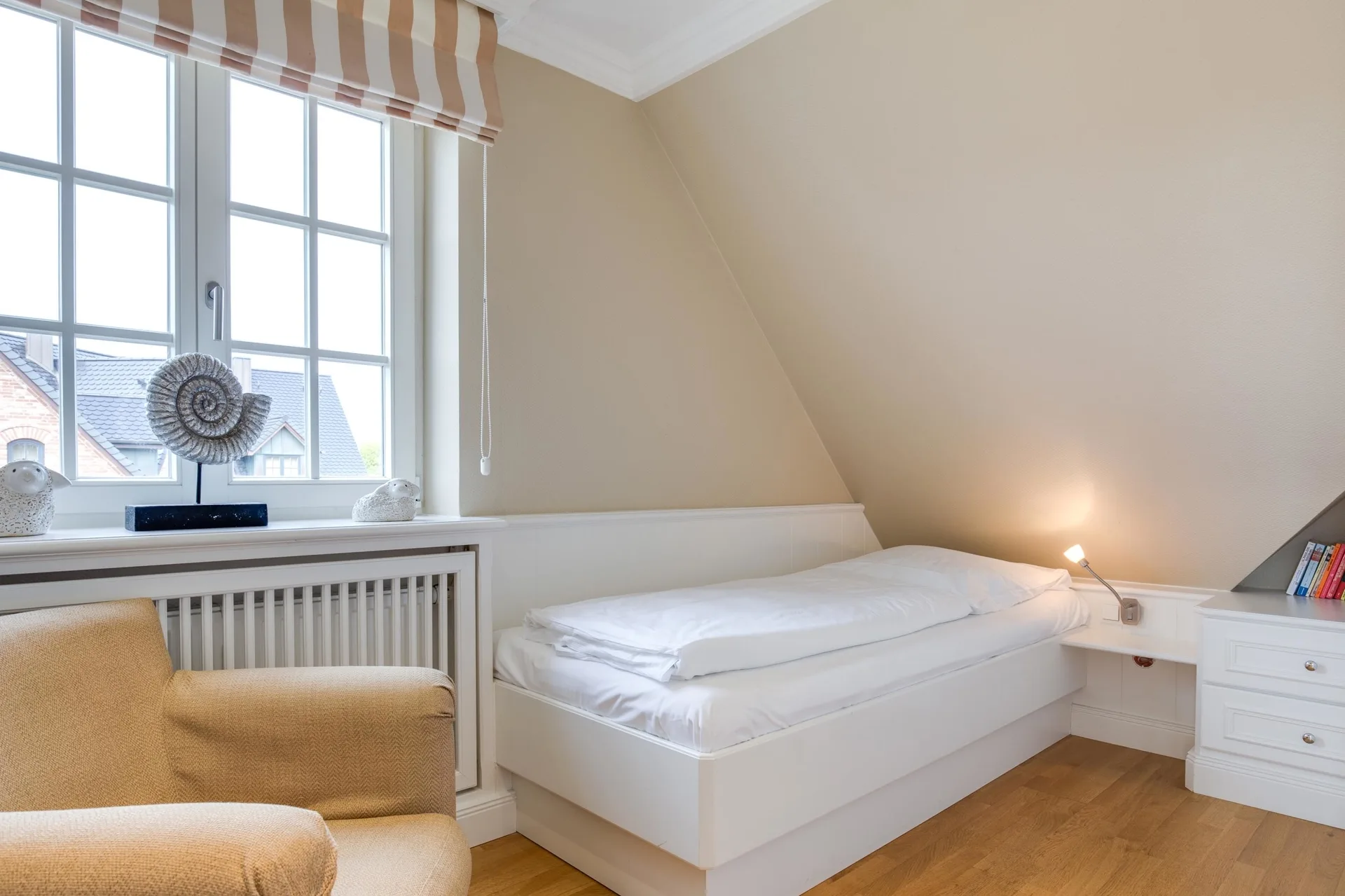Schlafzimmer - Top gelegene Ferienwohnung in strandnaher Lage von Westerland mit Garage