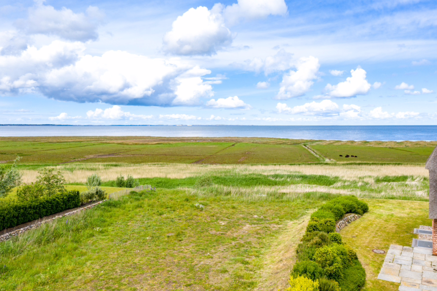 Bild - Grundstück für einen Neubau unter Reet in erster Wattreihe von Morsum