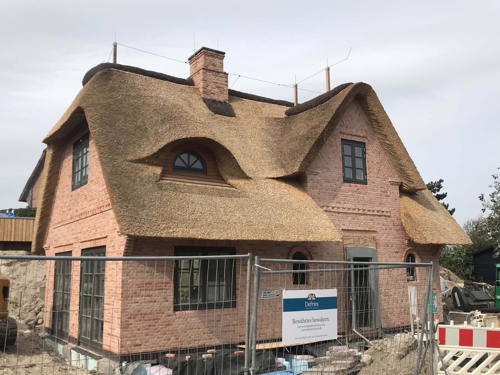 Bild - Neubau unter Reet in traumhafter Lage von Rantum