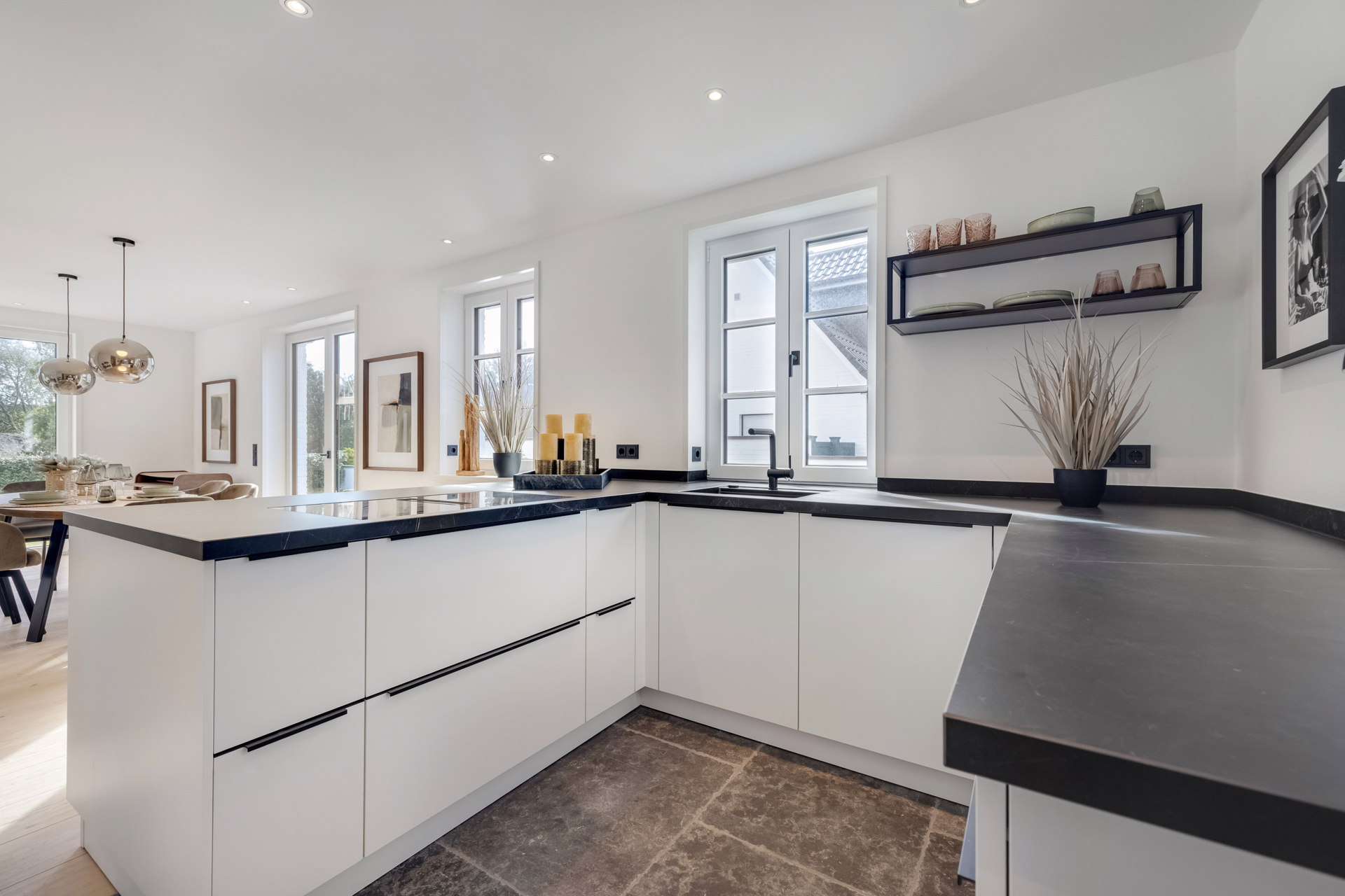 Bild - Neubau eines freistehenden Wohnhauses (Dauerwohnung) mit Garage in Westerland